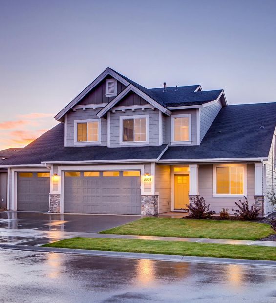 pexels-binyaminmellish-186077